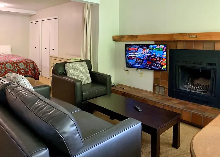 Panorama Mountain Resort - Horsethief Lodge With Fairmont Creek