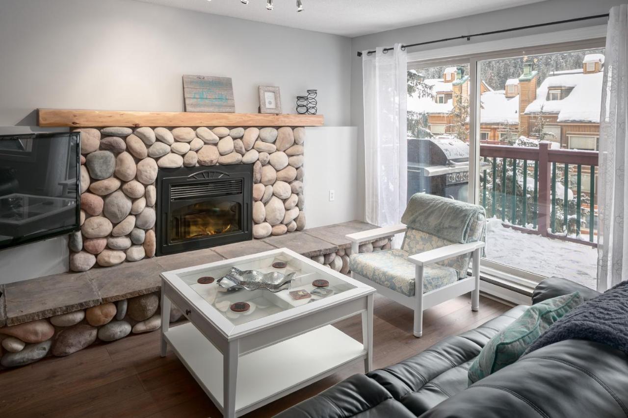 Apartment Mountain - Horsethief With Fairmont Creek *